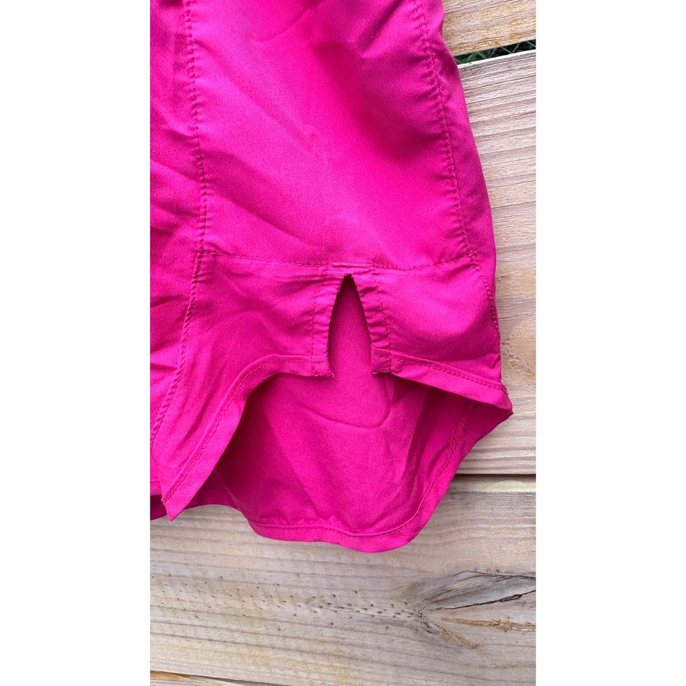 Nike Dri-FIT Running Shorts Hot Pink Womens Medium Zip Pocket Reflective Logo - Picture 3 of 6